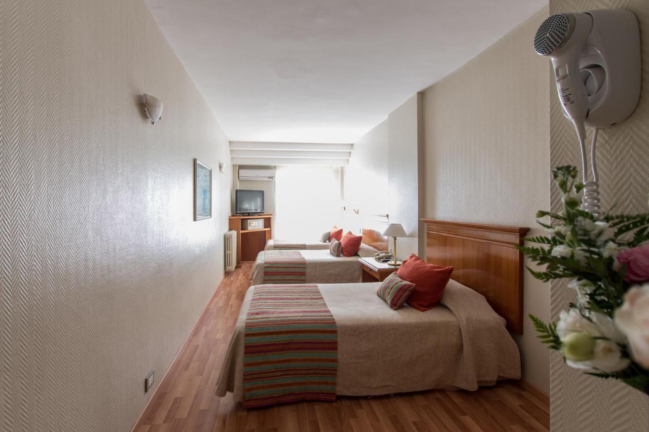 Hotel Solans Riviera Rosario Exterior photo